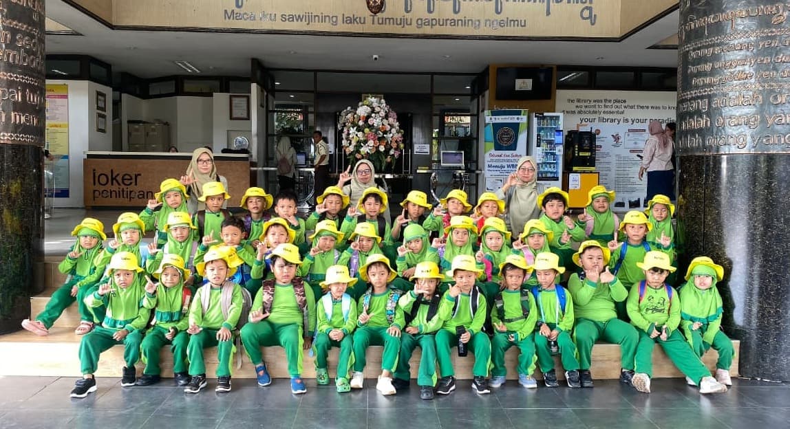 news-Balai Layanan Perpustakaan Sambut Kunjungan Wisata Pustaka dari TK Al-Islah