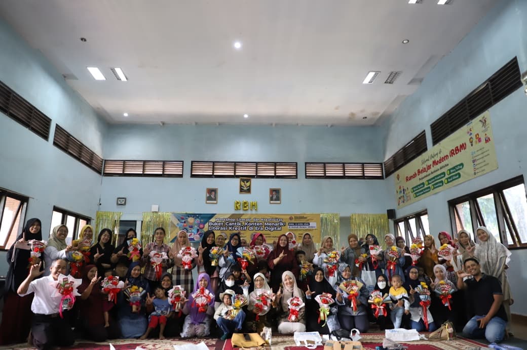 news-Workshop Literasi dan Kreativitas: “Buket Cantik, Konten Menarik: Literasi Kreatif di Era Digital”